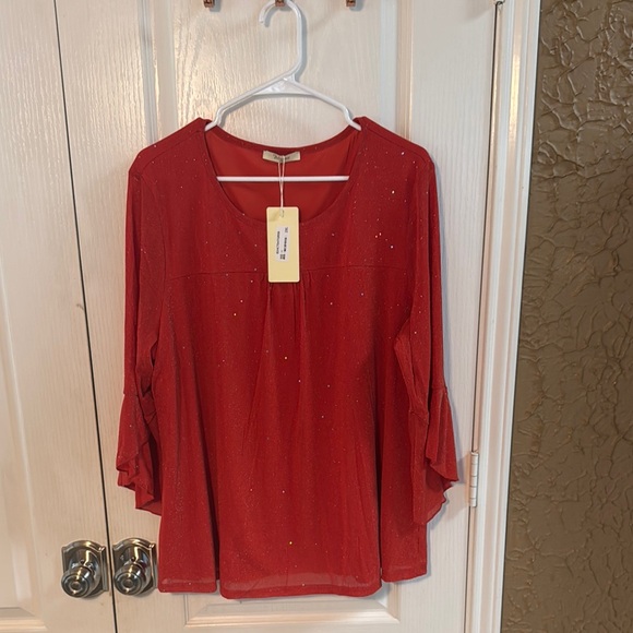 Bebonnie Tops - Elegant Red With Gold Threads Women's Top